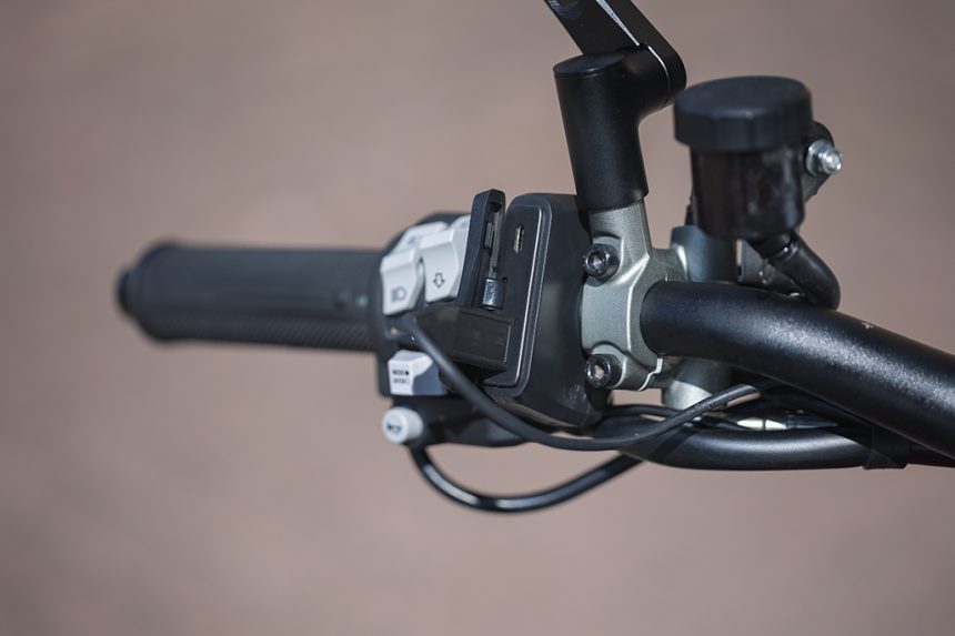 New From Oxford: Slimline Usb Handlebar Mount