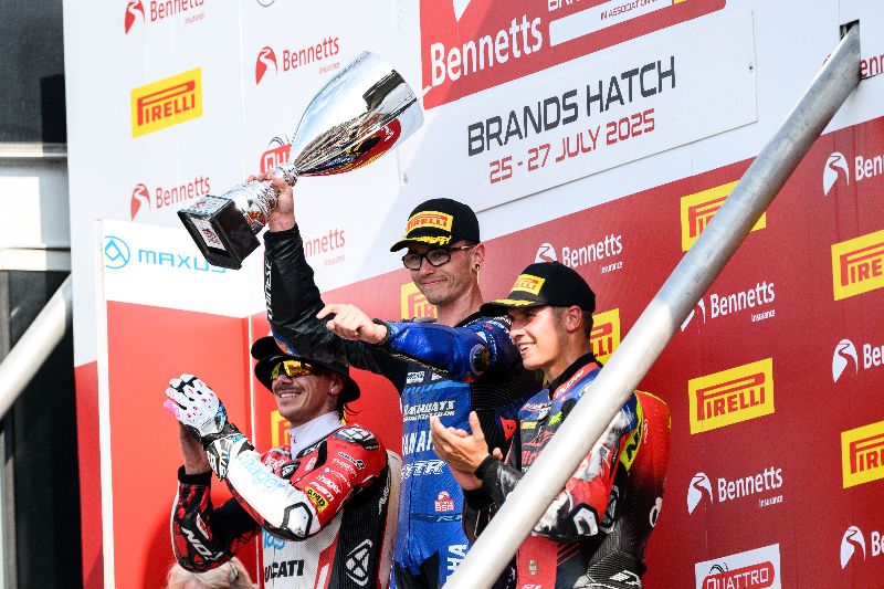 Ray Claims First British Superbikes Brands Hatch Grand Prix Circuit Victory As Redding Closes
