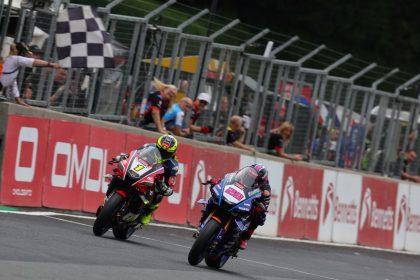 British Superbikes: Ray Versus Ryde With Just 0.087s Between Them At The Finish
