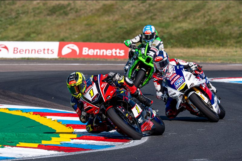 British Superbikes: Reigning Champion Ryde On A Roll To Win Thruxton Race One Dogfight
