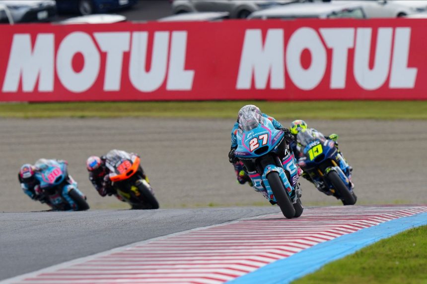 Moto2: Holgado Dominates As Title Race Tightens After Motegi